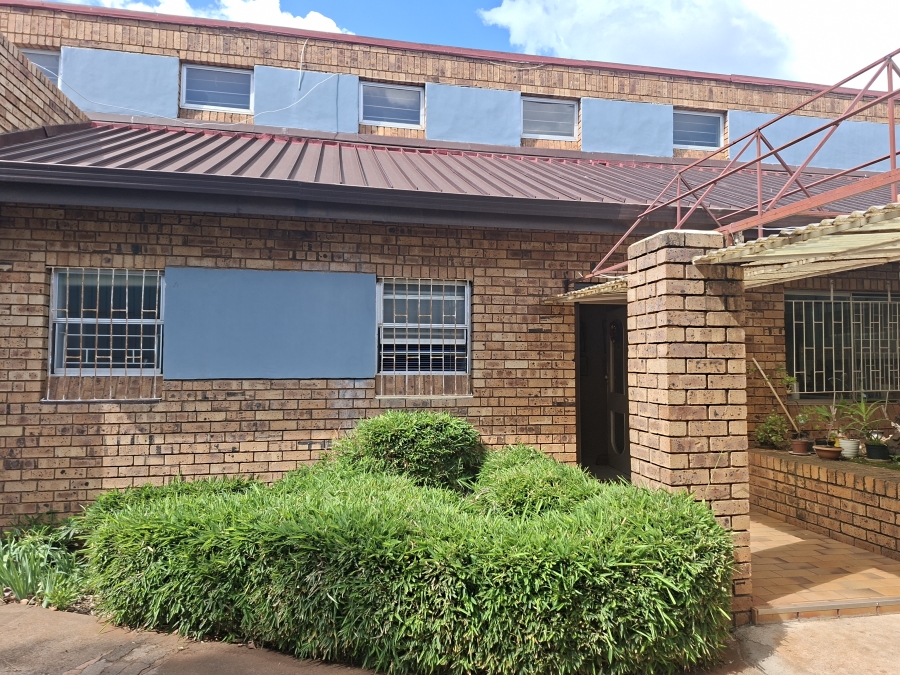 4 Bedroom Property for Sale in Riviera Park North West